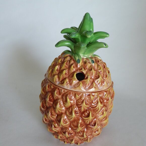 NEW ISLANDER STOCKTON CA LIDDED PINEAPPLE & RUM BARREL CERAMIC MUG LOT - Picture 4 of 14